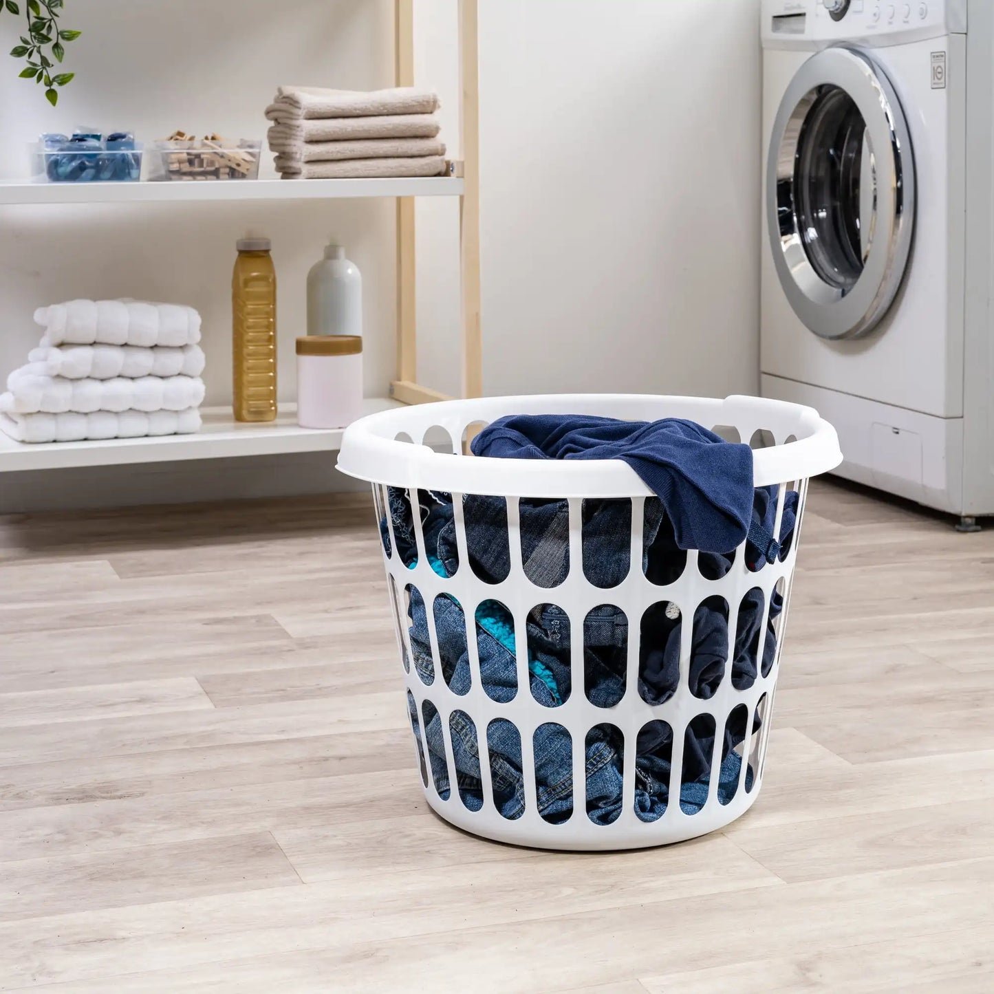 Hign-concerned Round Laundry Basket With Ventilated Design